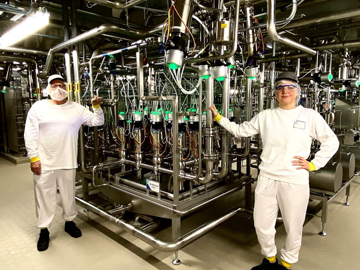 Collega Suus in de Fabriek met Operator